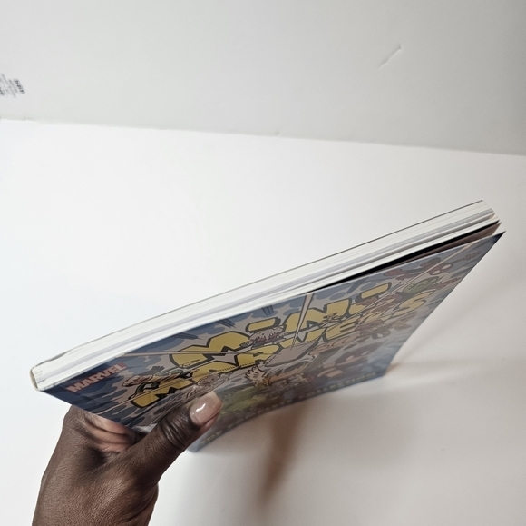 Mini Marvel The Complete Collection - Picture 5 of 8